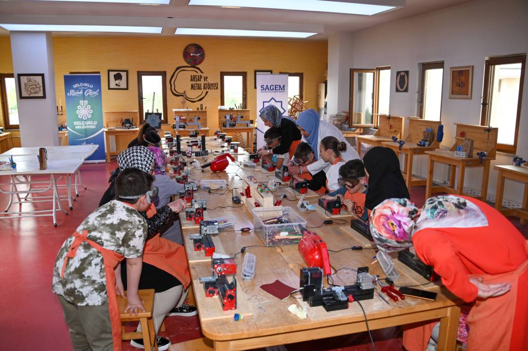 Konya’da eller birleşti, kalpler buluştu, unutulmaz eserler çıktı 17